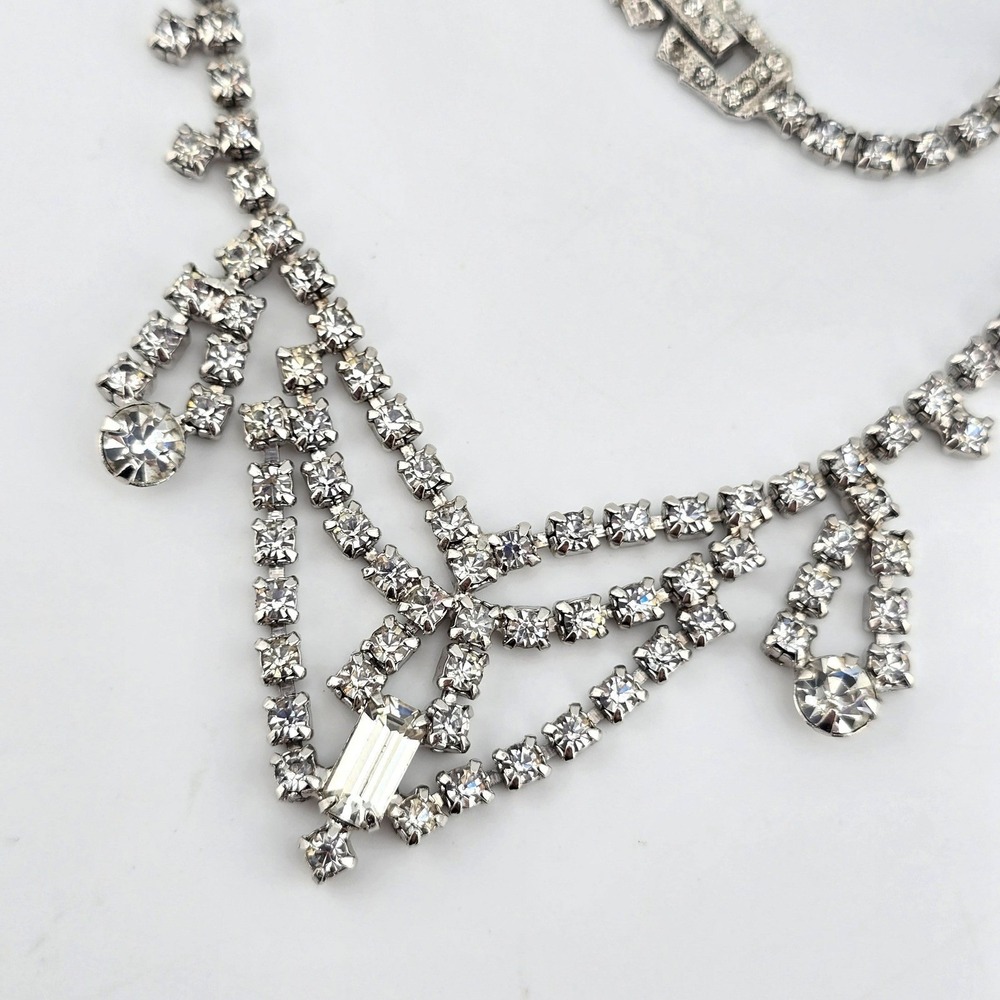 Vintage Signed Weiss Co Rhinestone Statement Necklace 16"